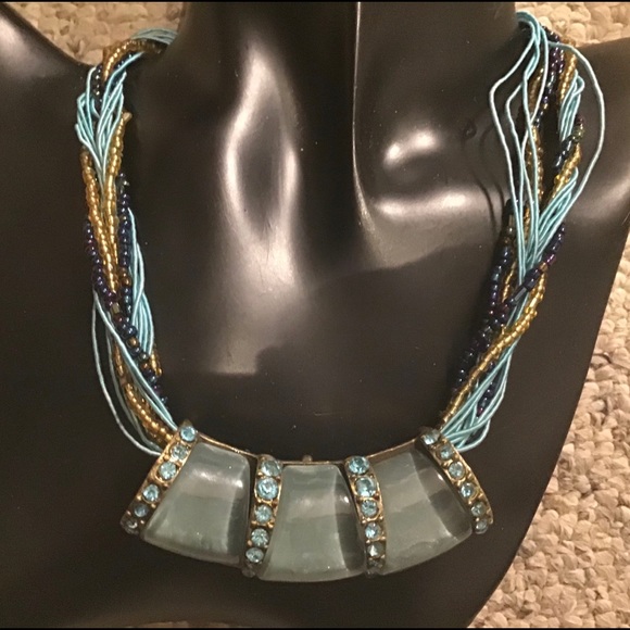 Beaded Necklace Set - Picture 5 of 6